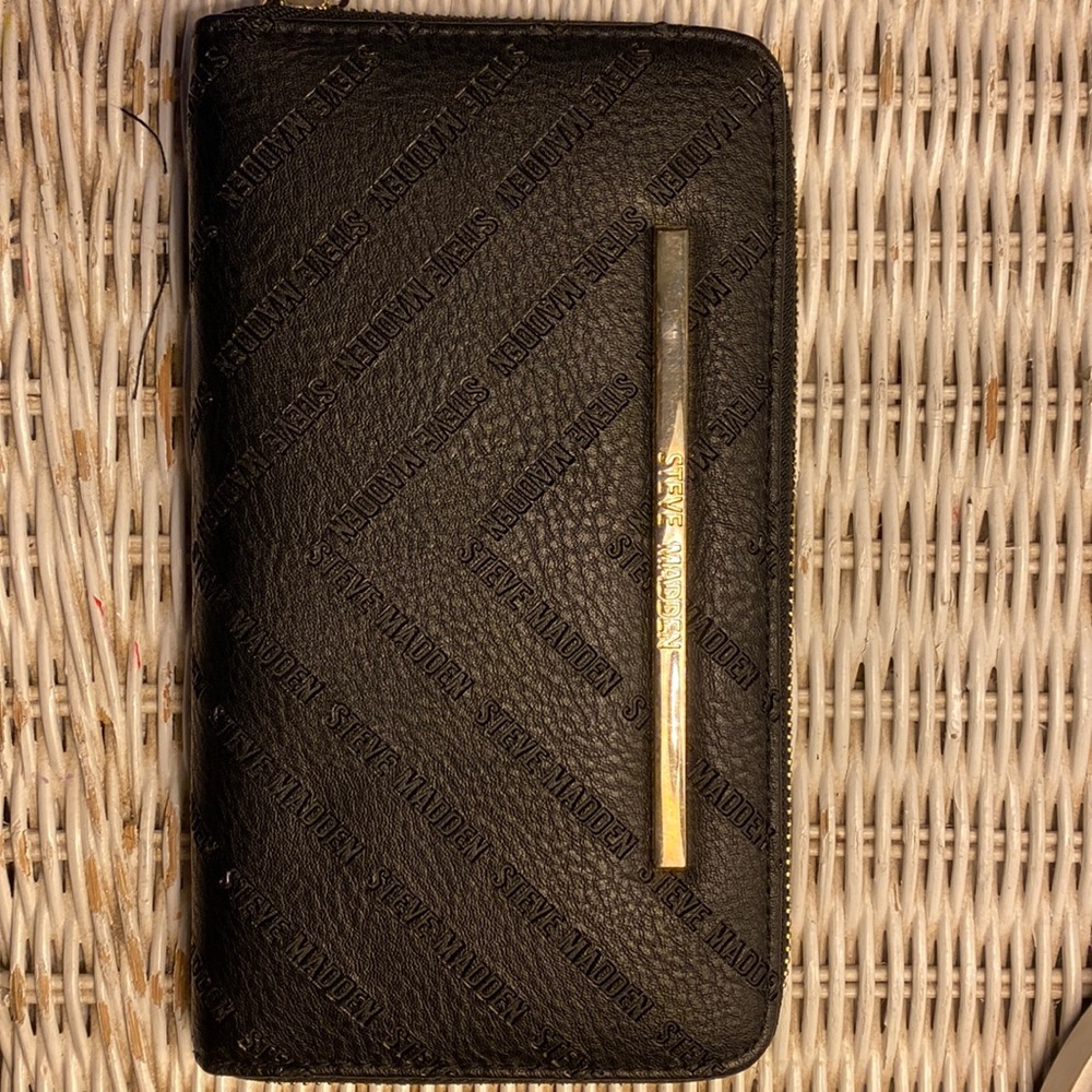 Steve Madden Black Wallet